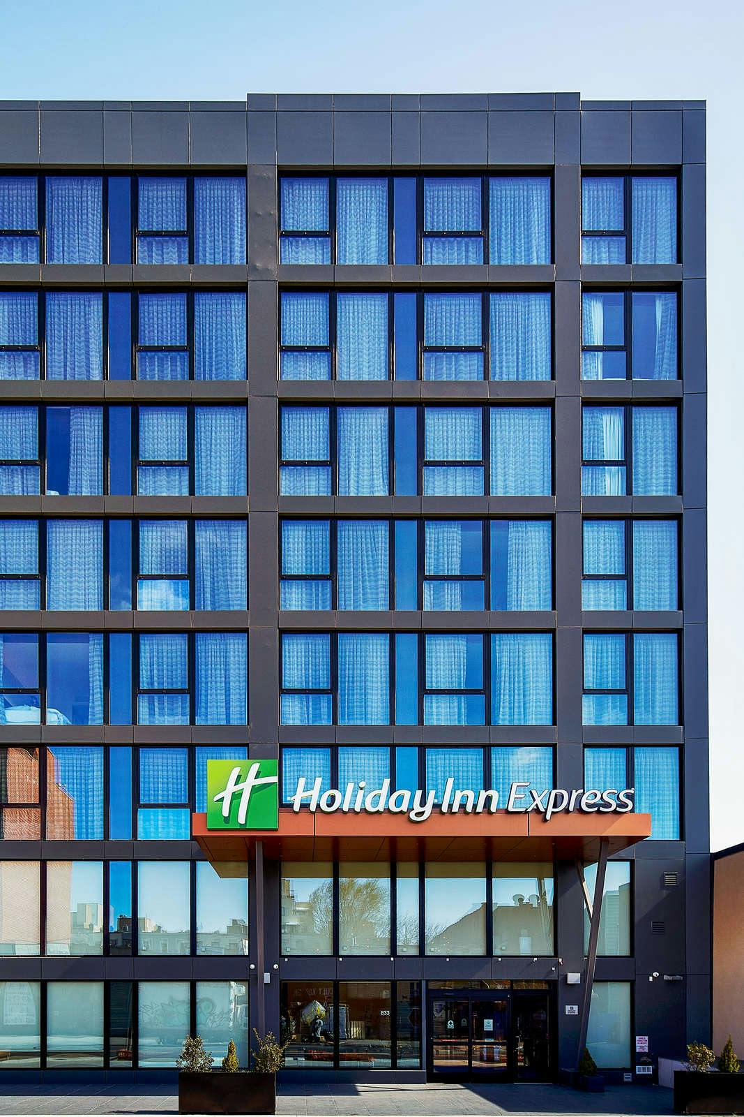 Hotel Holiday Inn Express Nyc Brooklyn - Sunset Park, an IHG Hotel photo 1