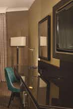 Hotel Doubletree By Hilton Hotel Woking photo 3