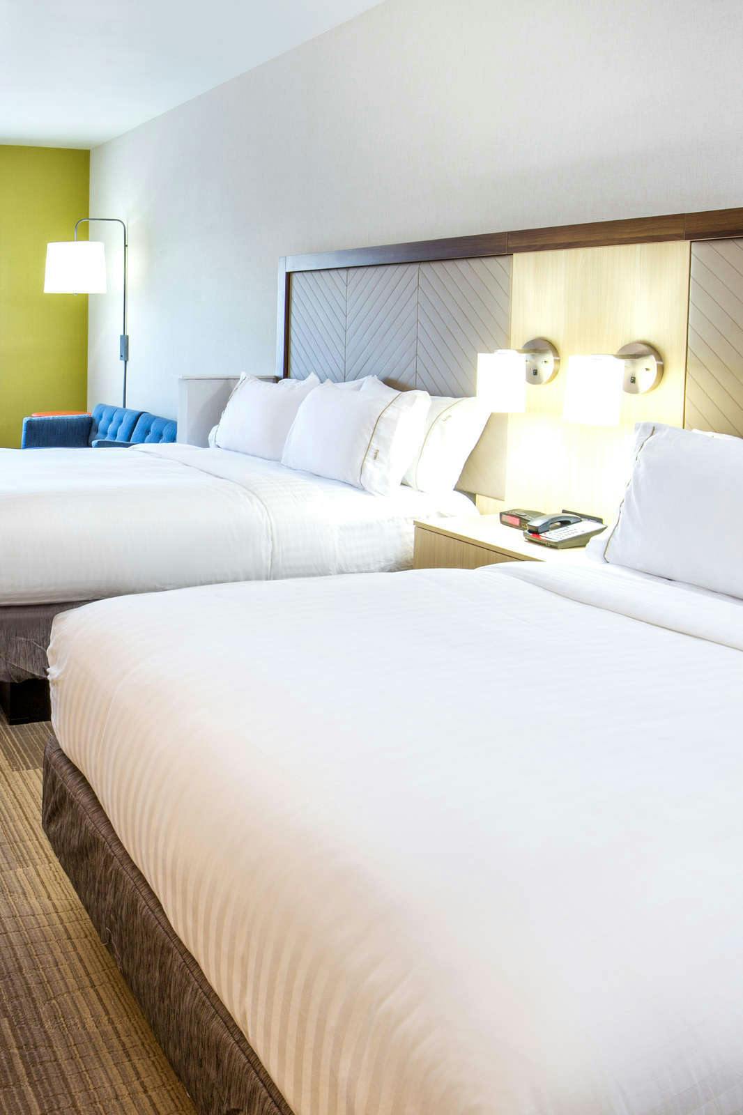 Hotel Holiday Inn Express & Suites Pahrump photo 4