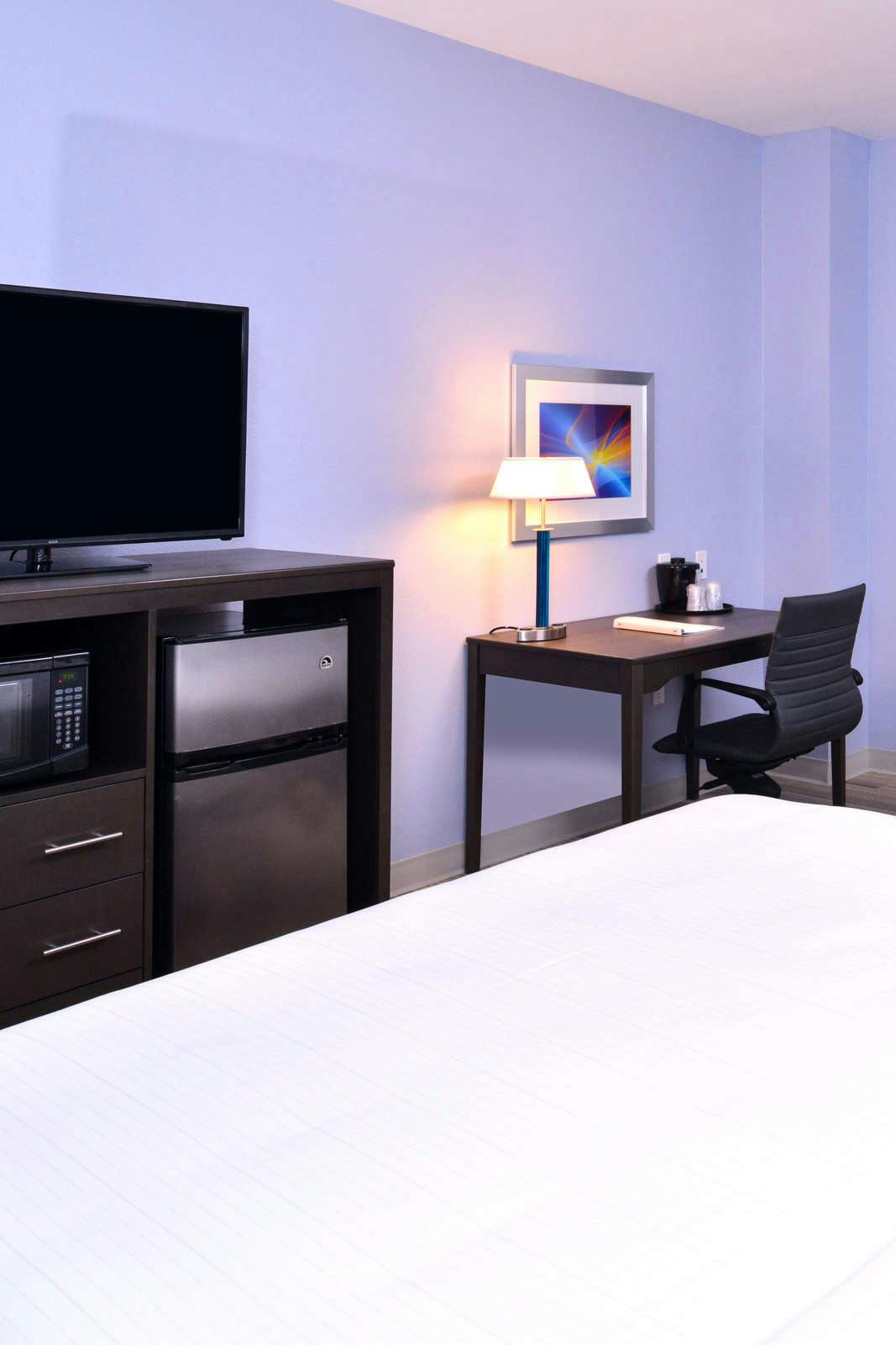 Hotel Holiday Inn Express & Suites Loma Linda San Bernardino S photo 3