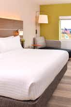 Hotel Holiday Inn Express & Suites St. Petersburg Madeira Beach photo 1
