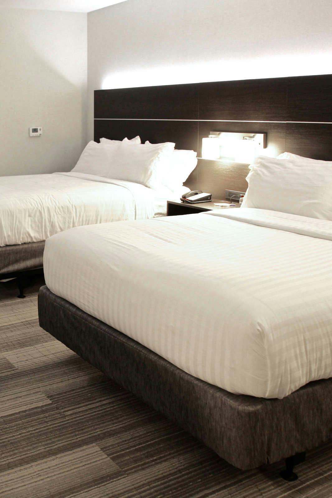 Hotel Holiday Inn Express & Suites Oswego photo 4