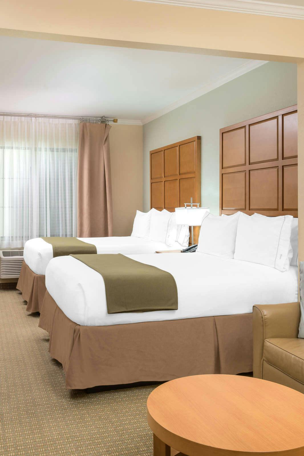 Hotel Holiday Inn Express & Suites Santa Clara Silicon Valley photo 2