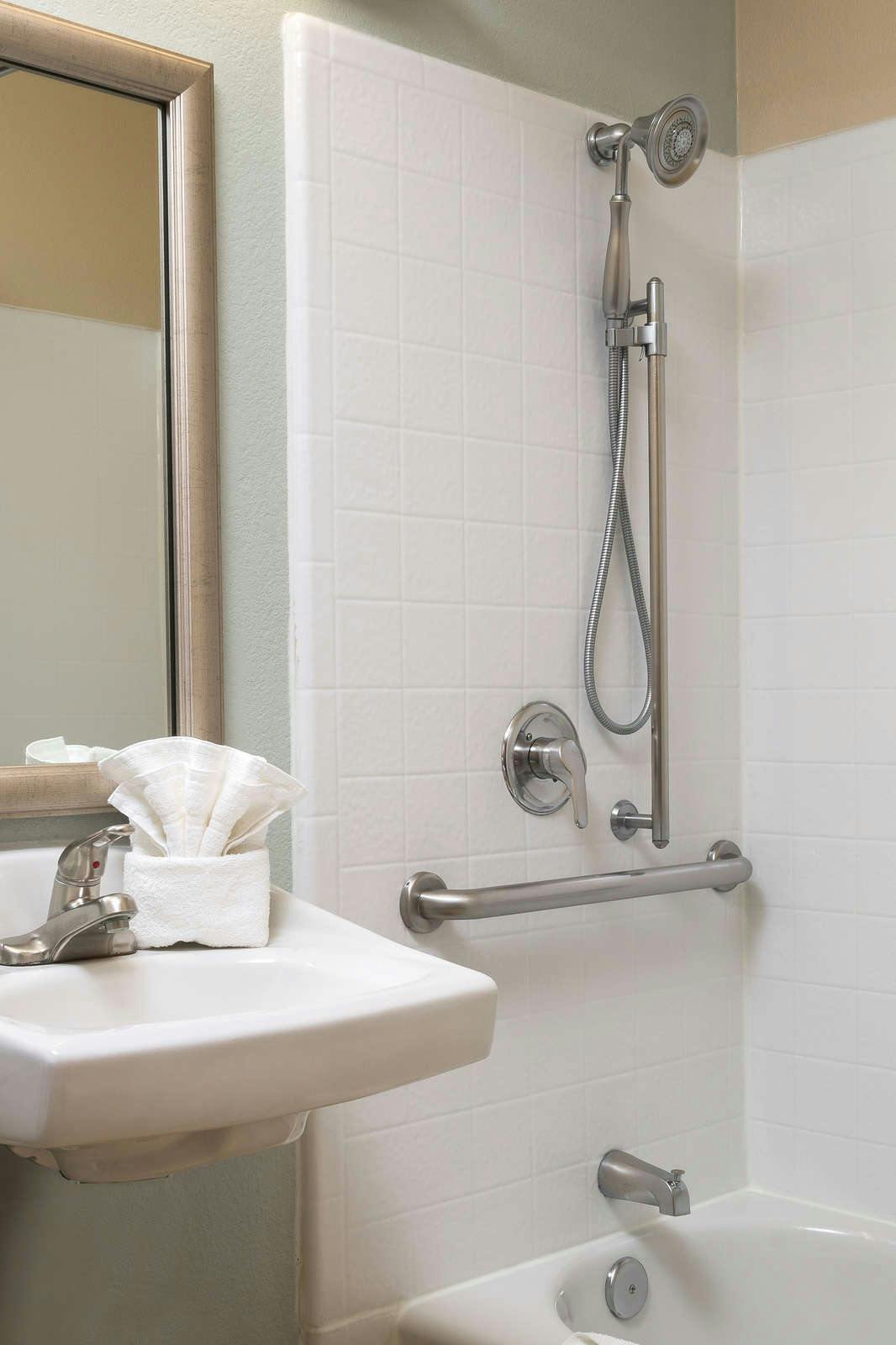 Hotel Holiday Inn Express & Suites Santa Clara Silicon Valley photo 3