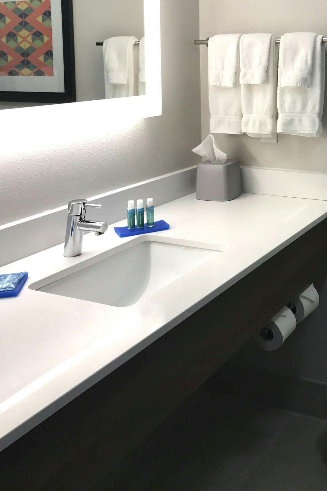 Hotel Holiday Inn Express Naples South I-75 photo 4