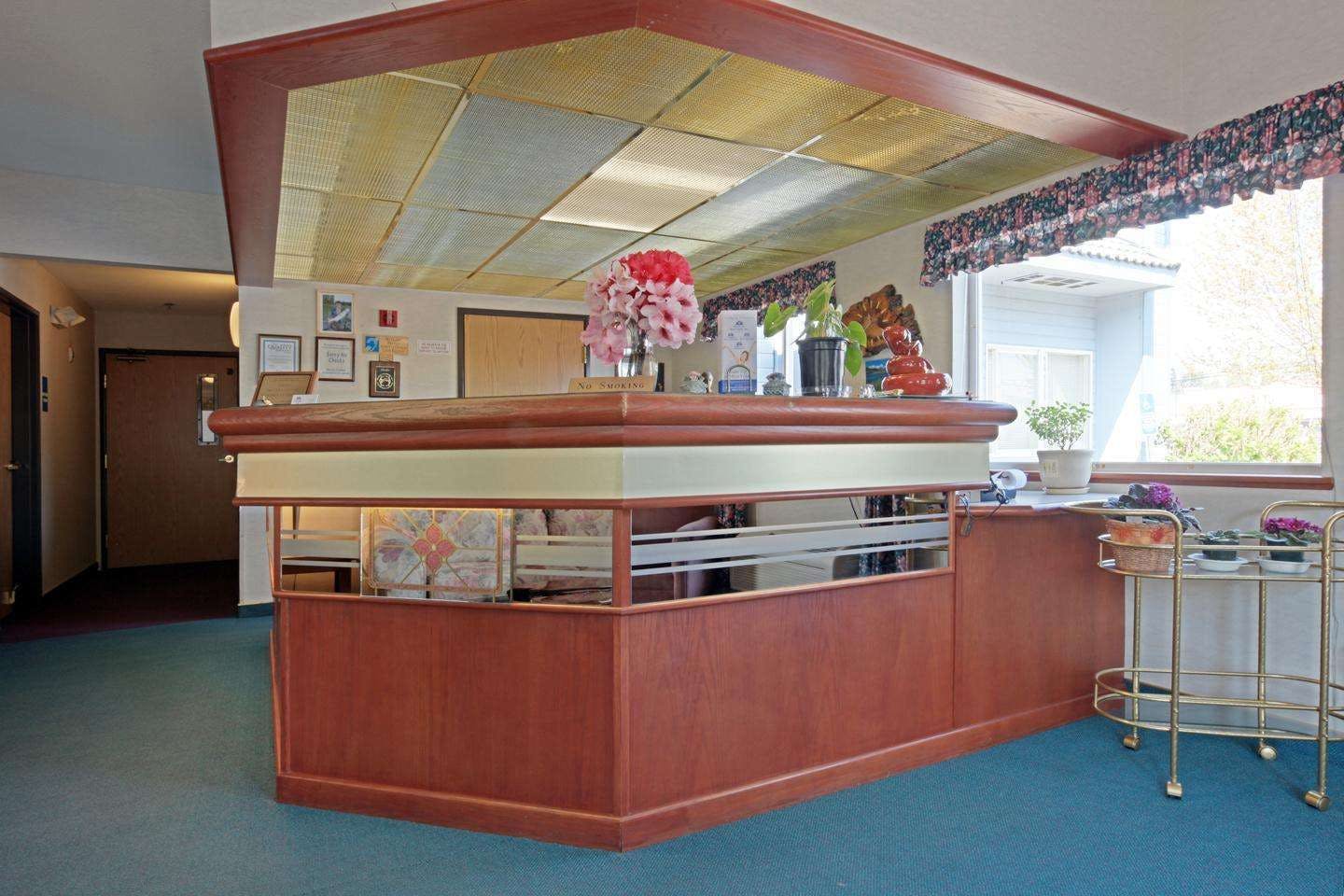 Hotel Americas Best Value Inn & Suites Forest Grove Hillsboro photo 3