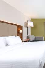Hotel Holiday Inn Express & Suites Queensbury Lake George Area photo 2