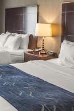 Hotel Comfort Suites Hudson I-94 Hudson WI photo 2