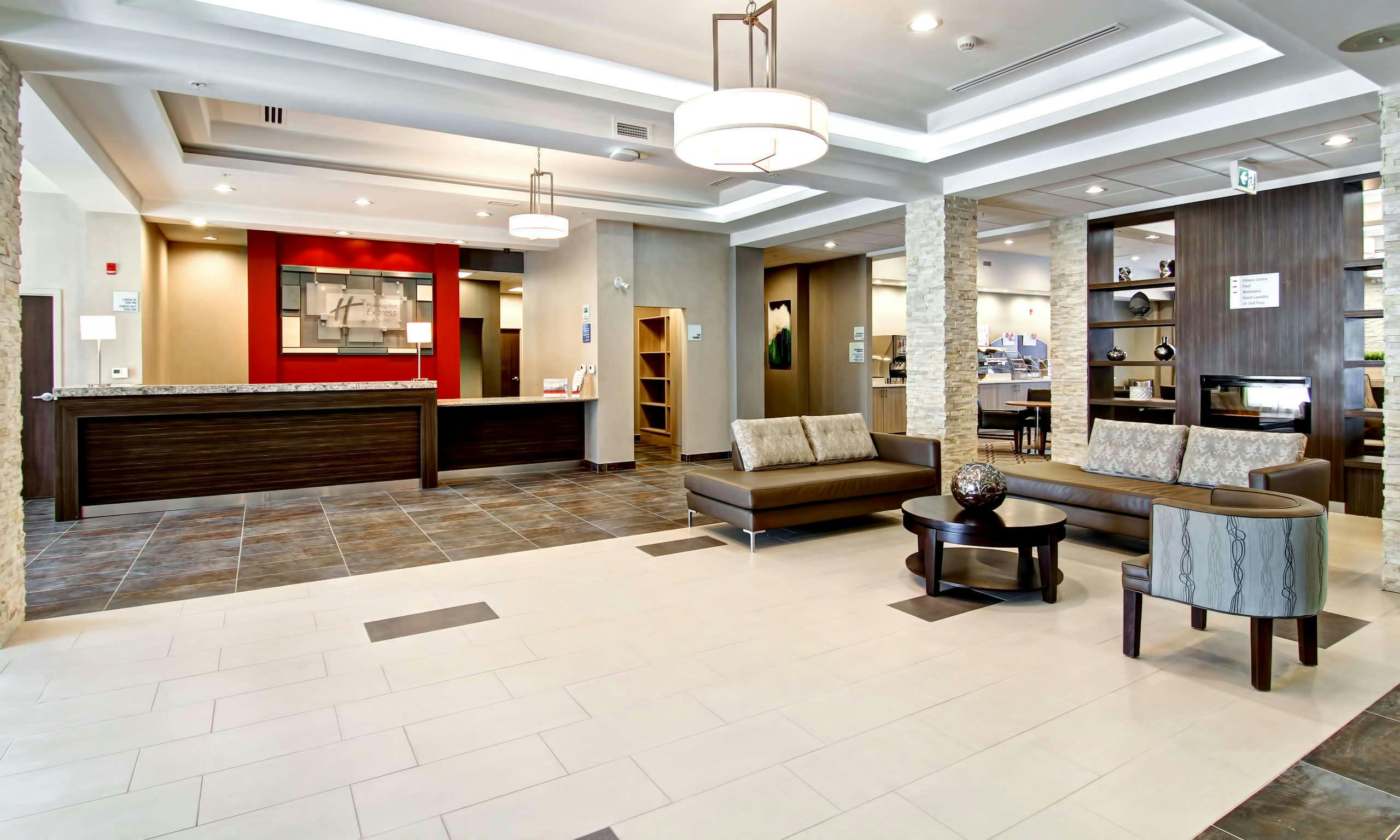 Holiday Inn Express & Suites Oshawa Downtown - Toronto Area