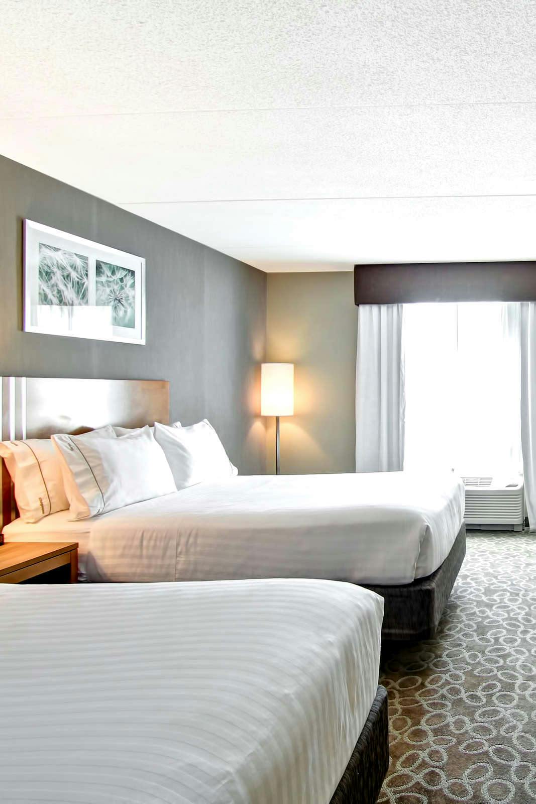 Hotel Holiday Inn Express & Suites Oshawa Downtown - Toronto Area photo 4