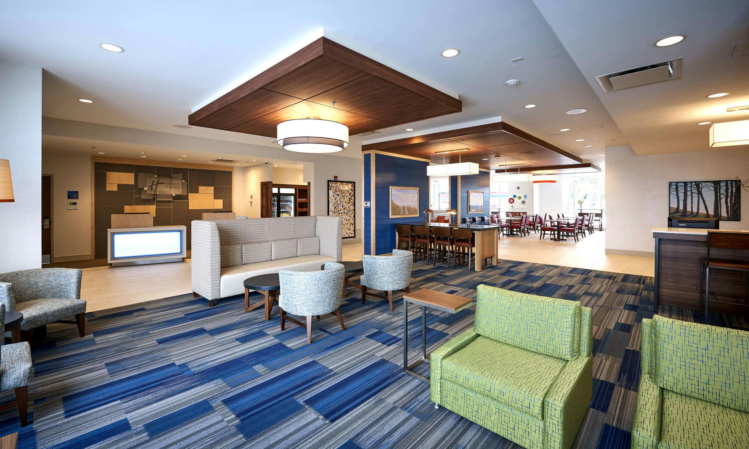 Holiday Inn Express & Suites St John's Airport