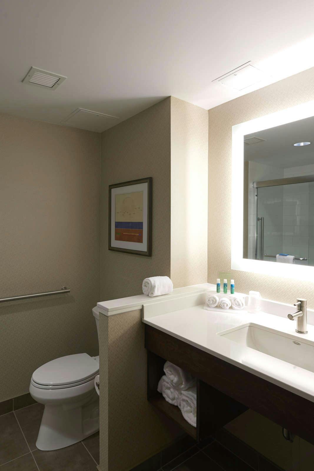 Hotel Holiday Inn Express & Suites St John's Airport photo 5