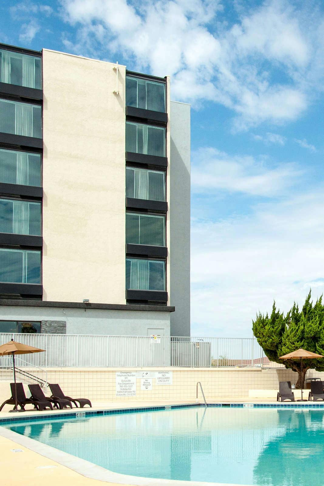 Hotel Holiday Inn Victorville photo 1