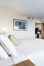 Hotel The Ocean Key Resort, Virginia Beach photo 2