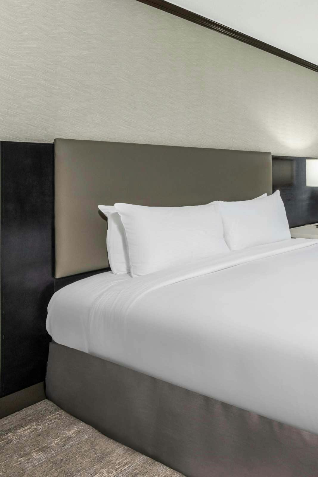 Hotel Hilton Vancouver Metrotown photo 1