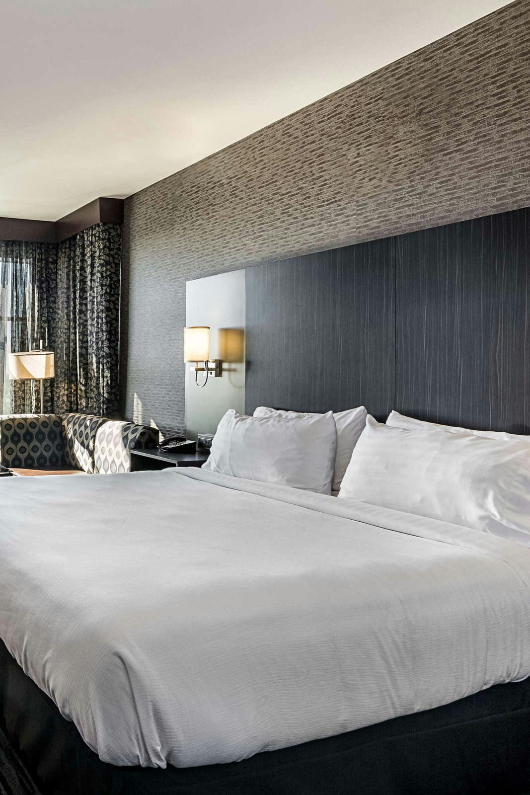 Hotel Holiday Inn & Suites Silicon Valley Milpitas photo 1