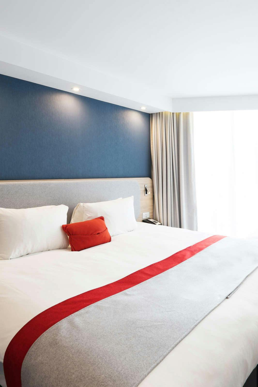 Hotel Holiday Inn Express Stockport photo 3