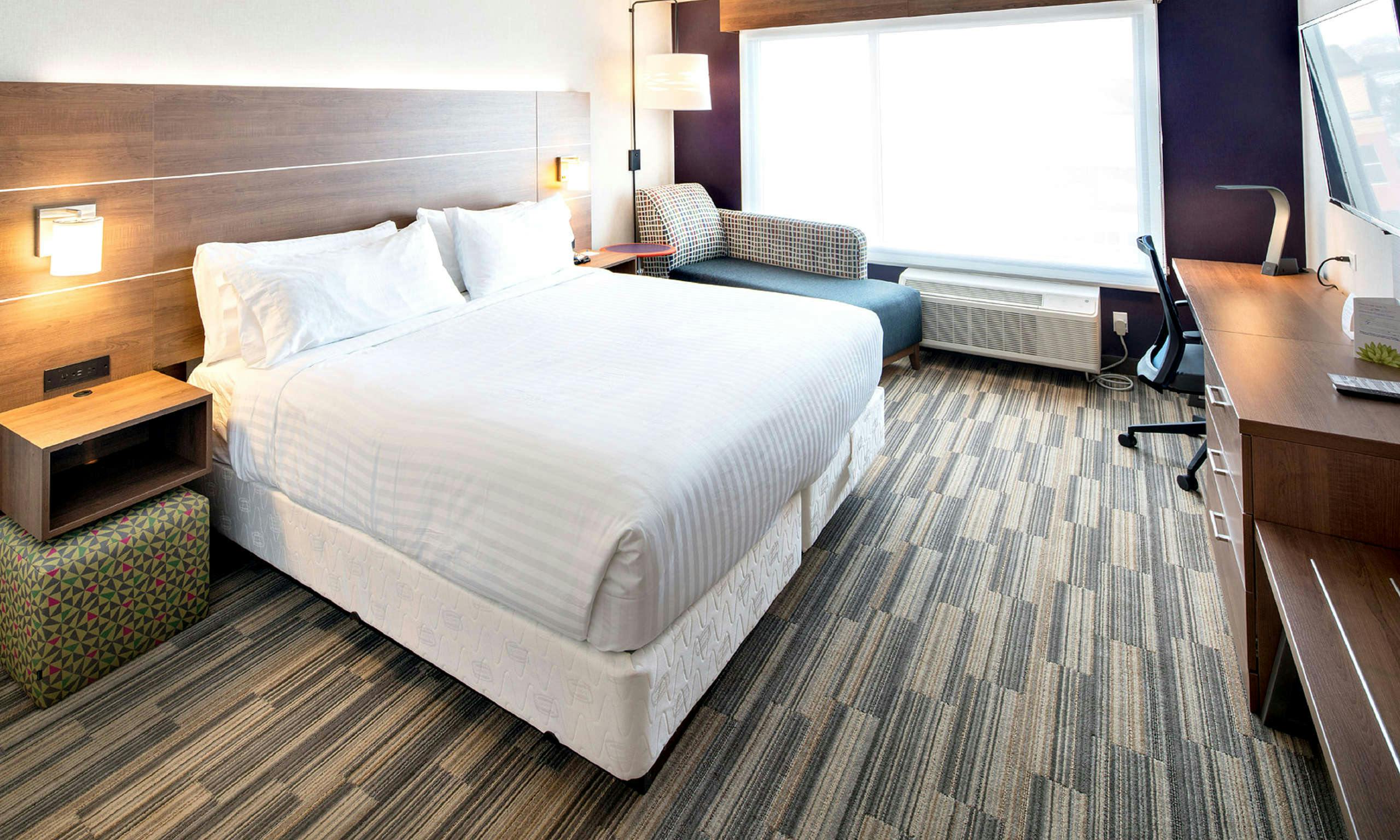 Holiday Inn Express Red Deer North