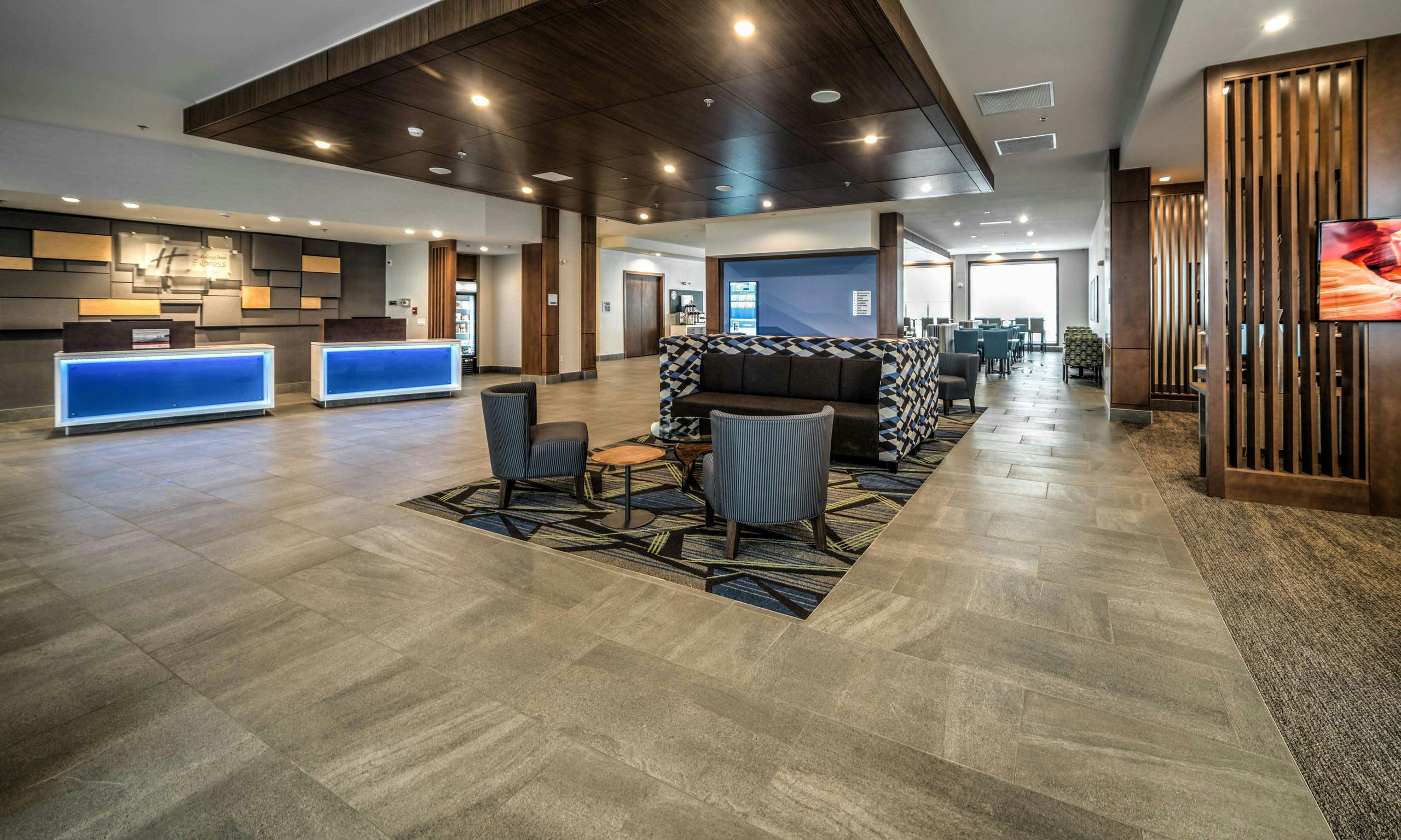 Holiday Inn Express & Suites West Edmonton - Mall Area