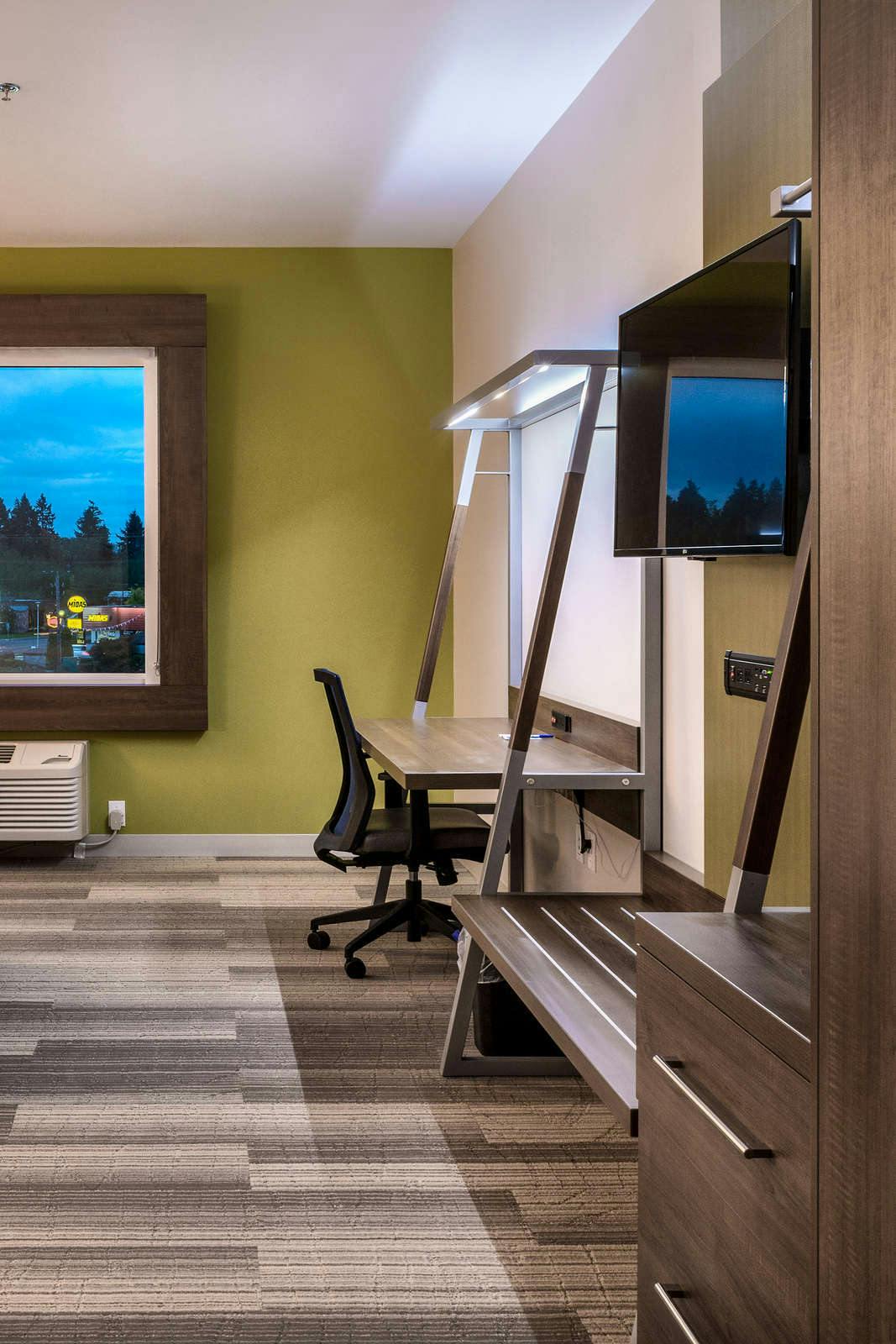 Hotel Holiday Inn Express & Suites Victoria Colwood photo 4