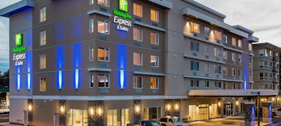 Holiday Inn Express & Suites Victoria Colwood