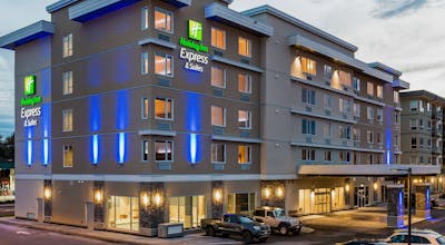 Holiday Inn Express & Suites Victoria Colwood