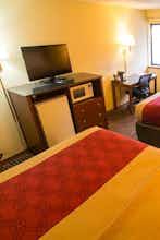 Hotel Coratel Inn & Suites By Jasper River Falls photo 3