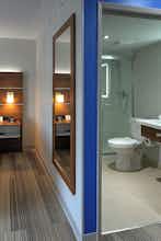 Hotel Holiday Inn Express & Suites Toronto Airport West photo 5