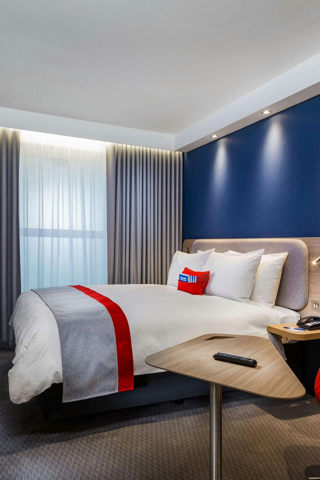 Hotel Holiday Inn Express Wigan photo 2