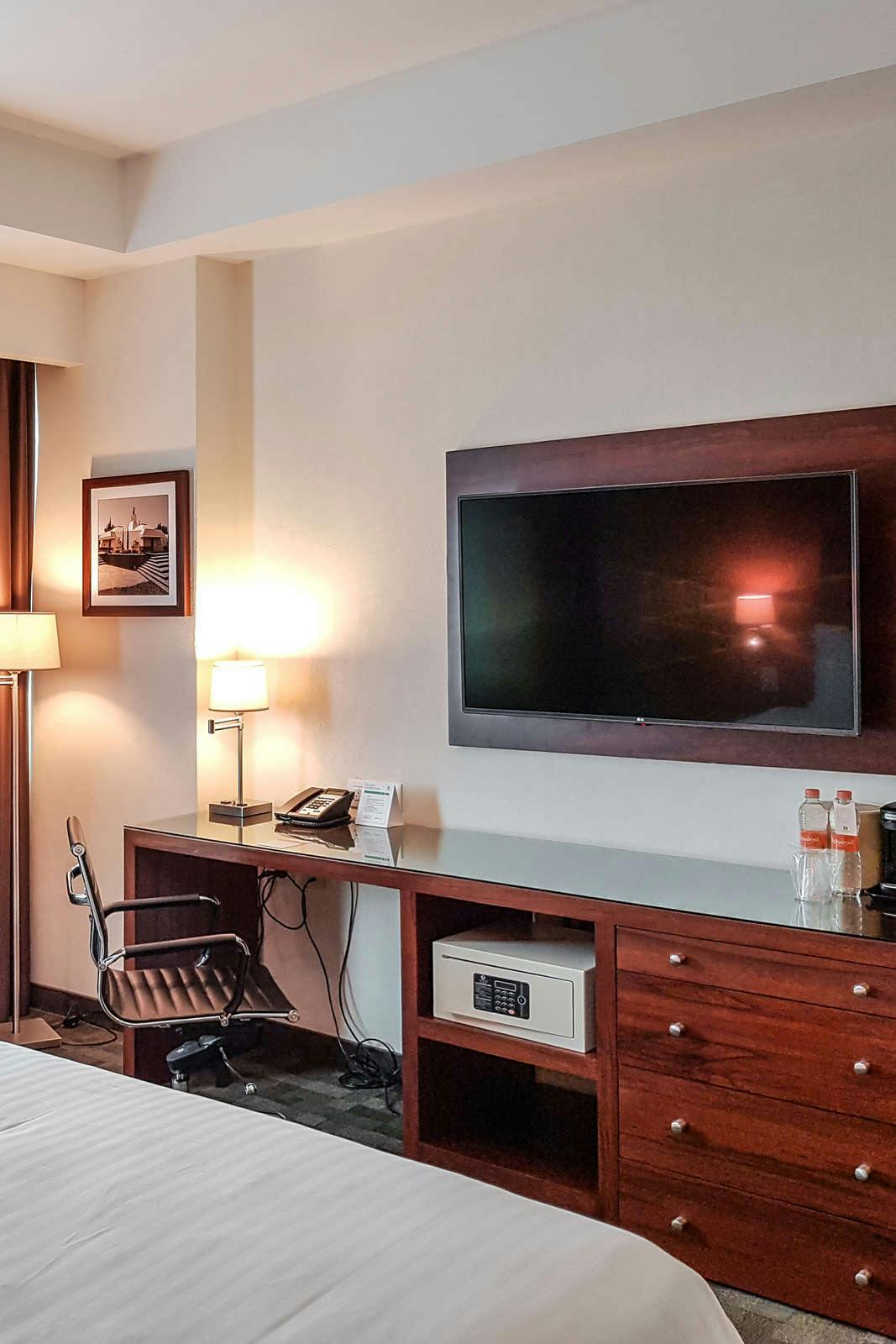 Hotel Holiday Inn & Suites Leon Plaza Mayor photo 4