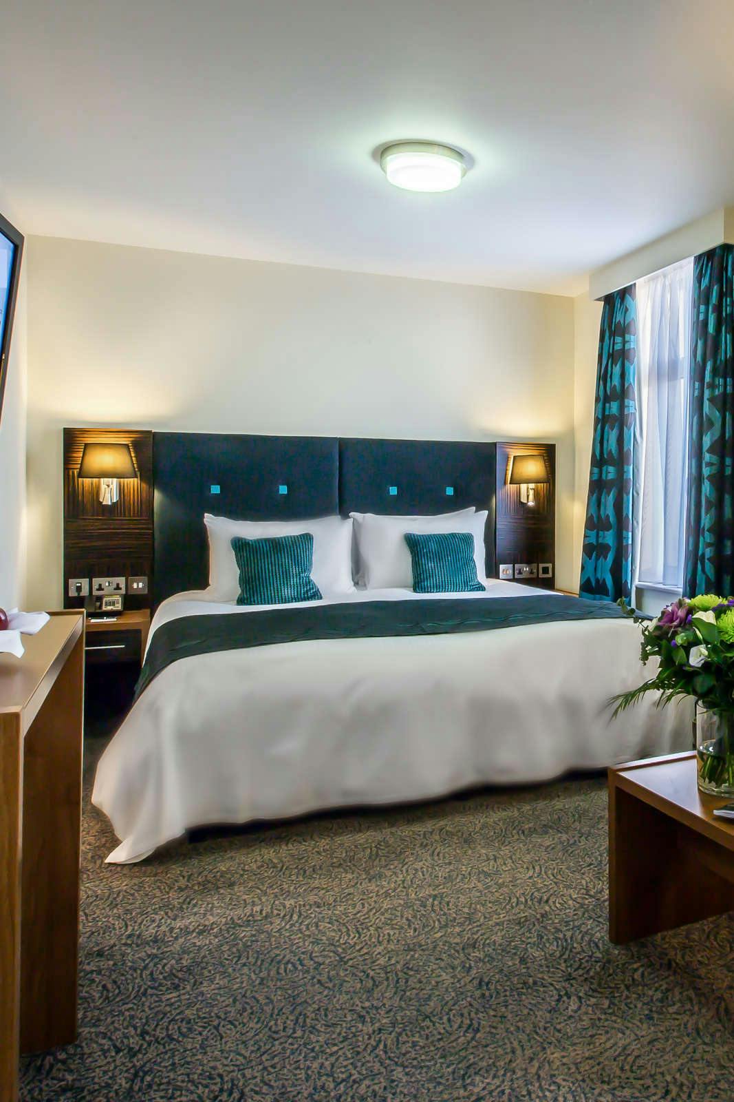 Hotel Holiday Inn London - Kensington High St. photo 5