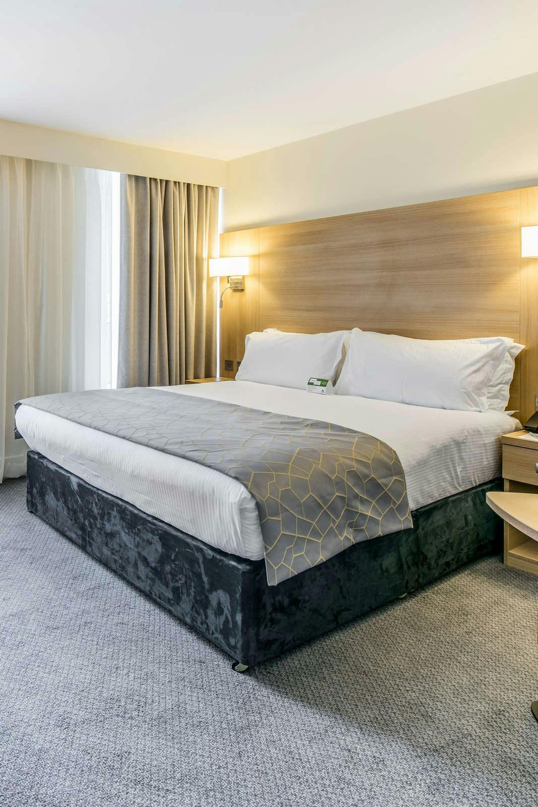 Hotel Holiday Inn London - Kensington High St. photo 2