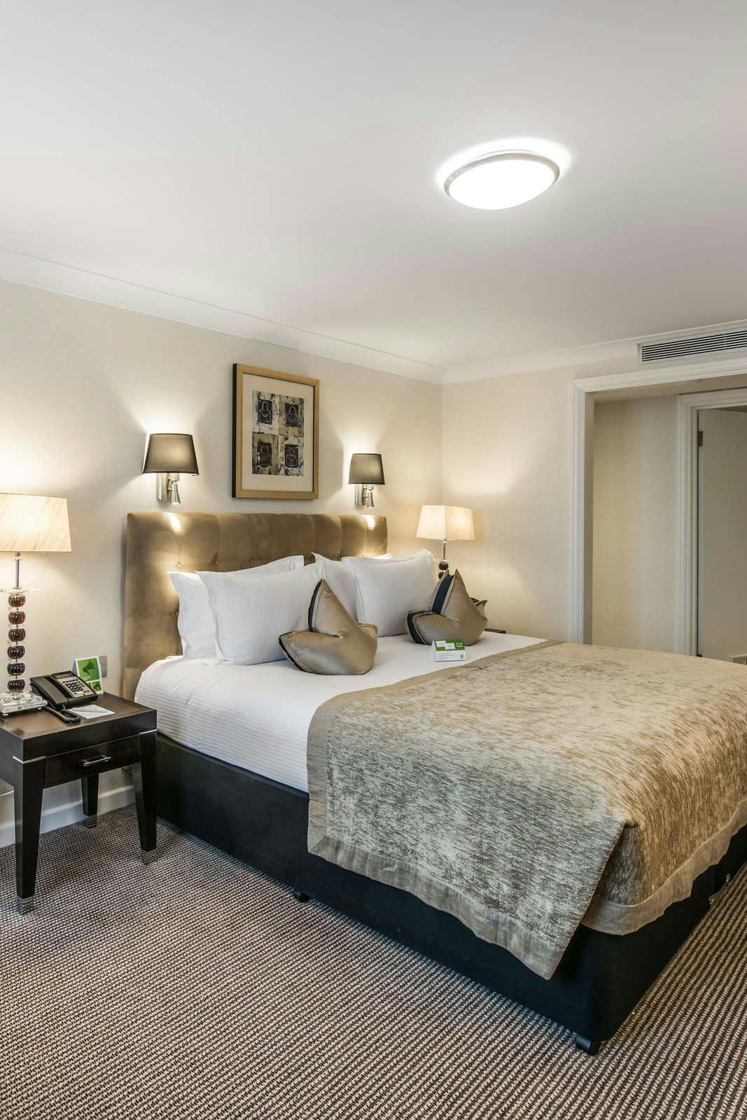 Hotel Holiday Inn London - Kensington High St. photo 3