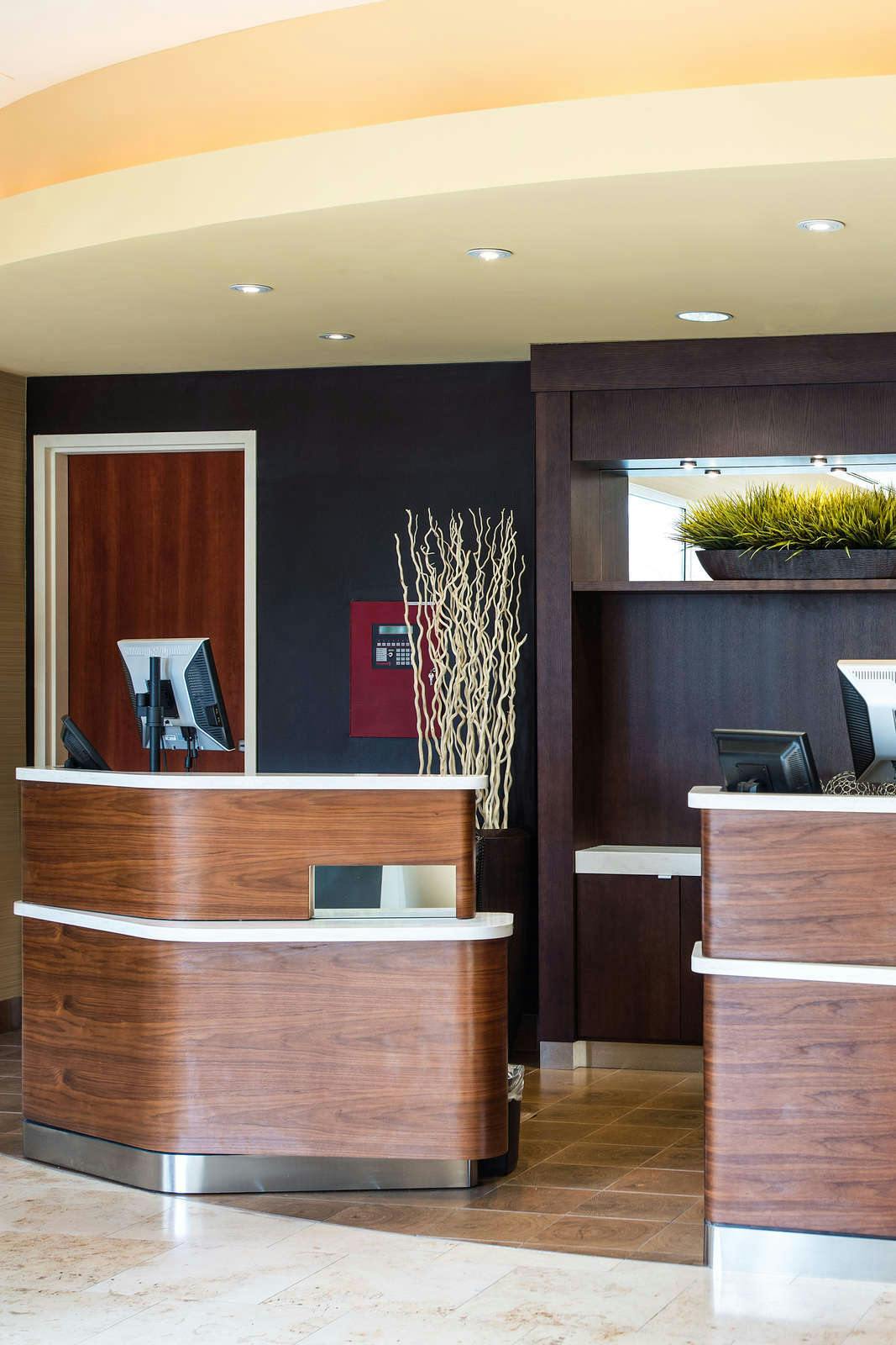 Hotel Courtyard by Marriott Sacramento Cal Expo photo 4