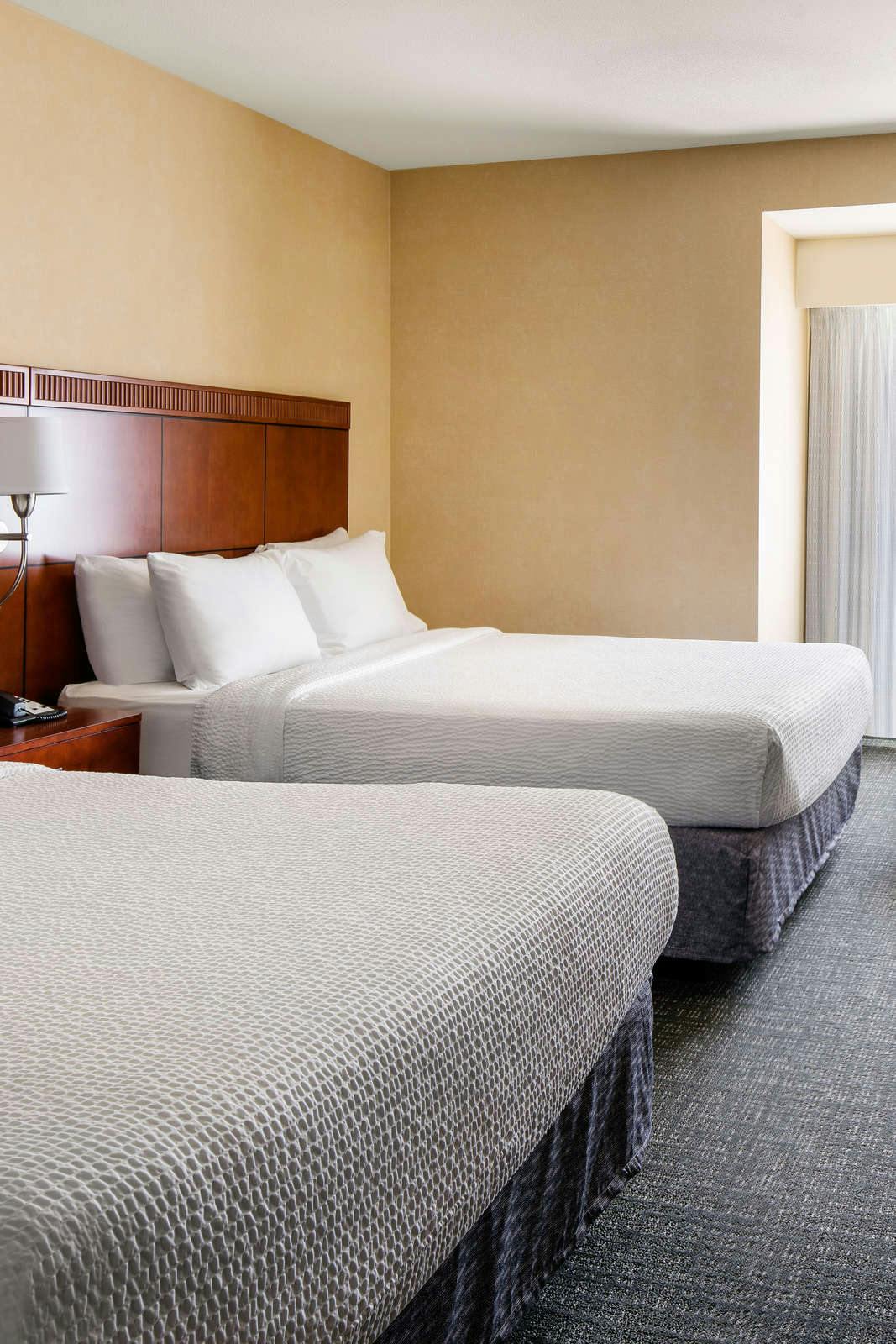 Hotel Courtyard by Marriott Sacramento Cal Expo photo 1