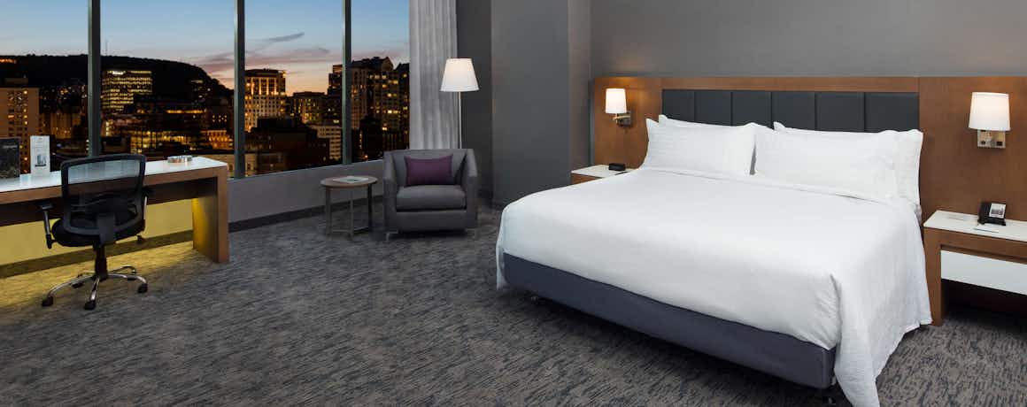 Holiday Inn & Suites Montreal Centre Ville Ouest
