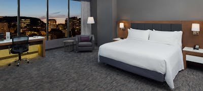 Holiday Inn & Suites Montreal Centre Ville Ouest