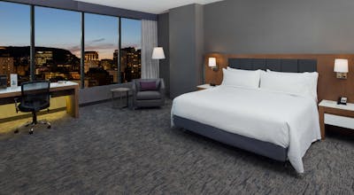 Holiday Inn & Suites Montreal Centre Ville Ouest