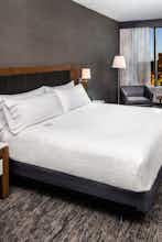 Hotel Holiday Inn & Suites Montreal Centre Ville Ouest photo 2