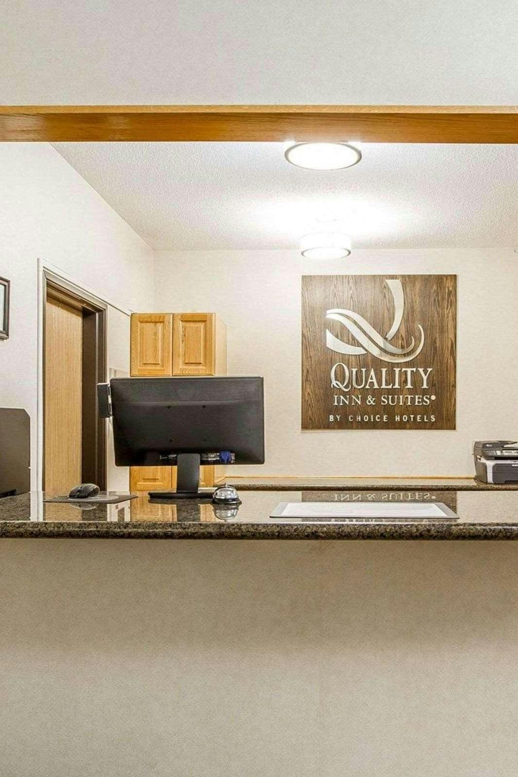 Hotel Quality Inn & Suites Eau Claire University Area photo 3