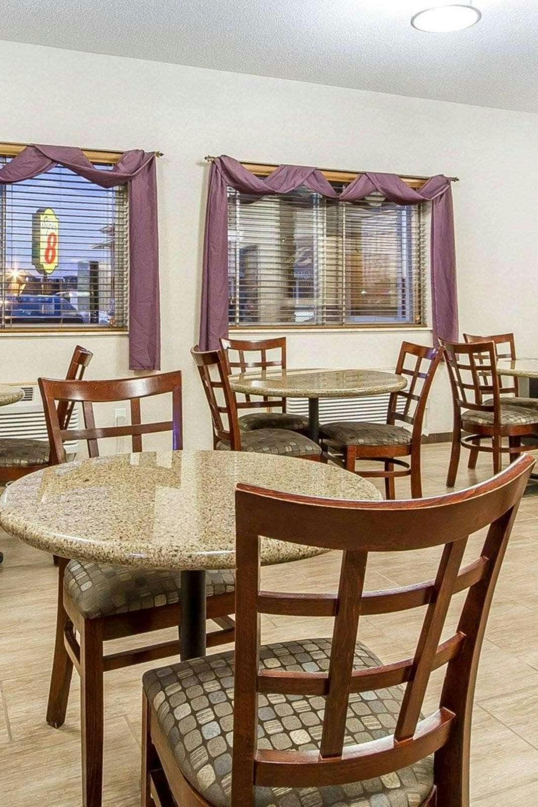 Hotel Quality Inn & Suites Eau Claire University Area photo 4