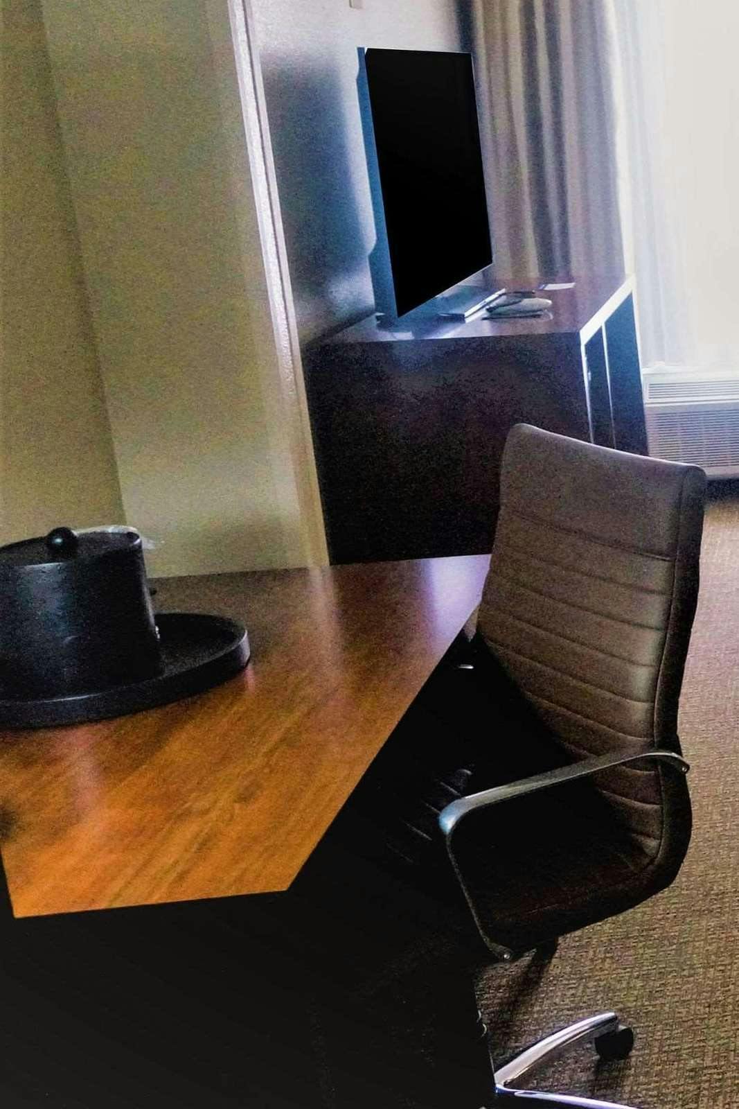 Hotel Comfort Inn & Suites Conway, AR photo 3