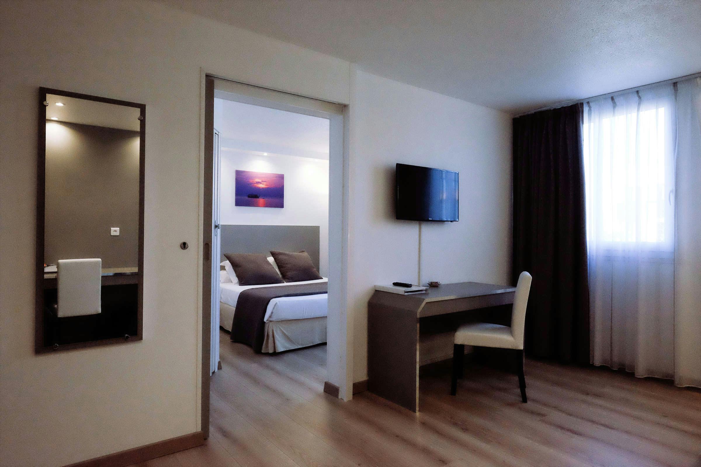 Hotel Hotel l'initial photo 3