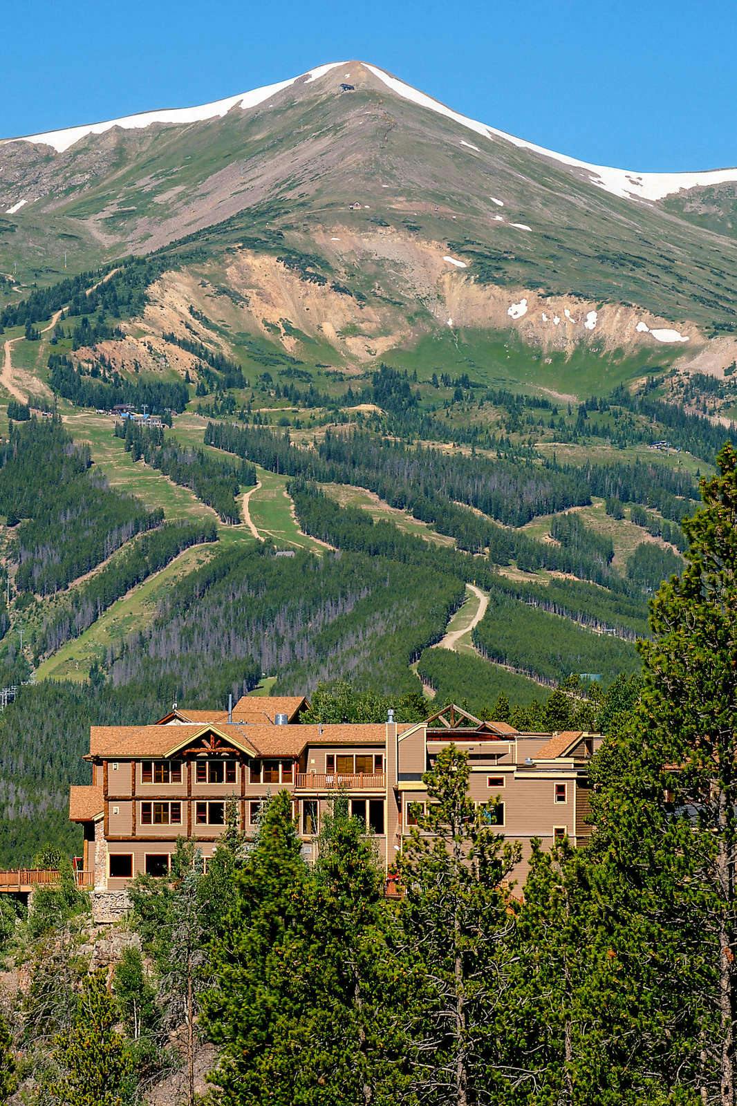 Hotel The Lodge at Breckenridge photo 1