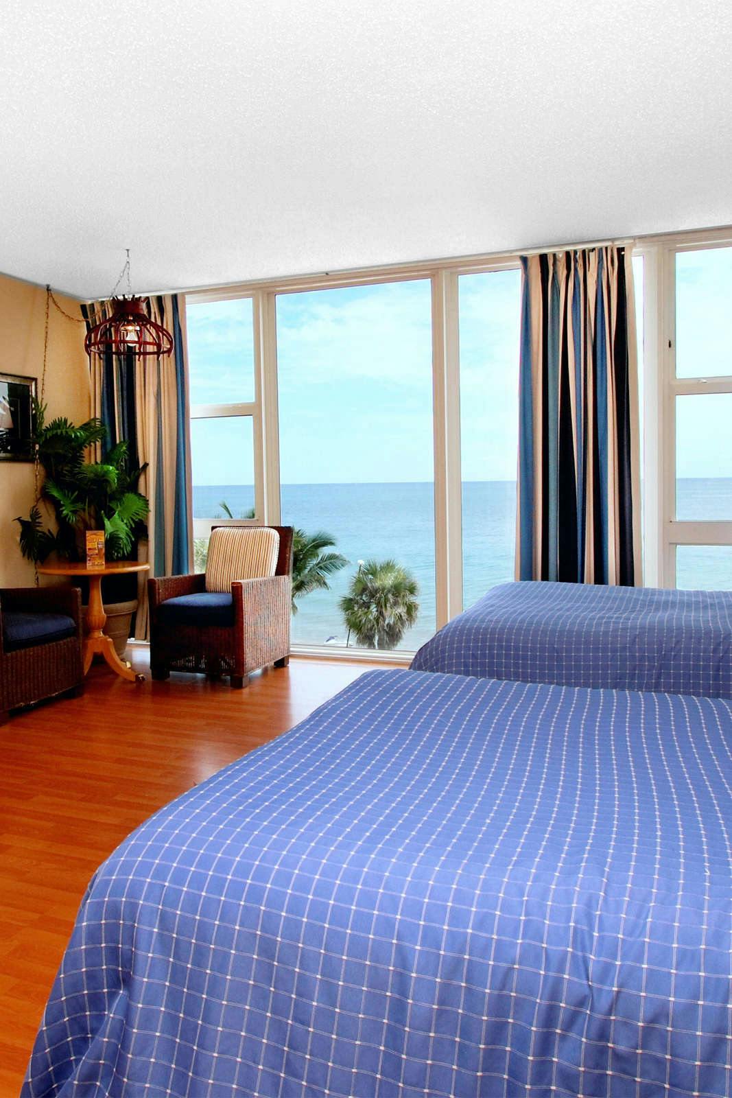 Hotel Ocean Manor Beach Resort photo 2