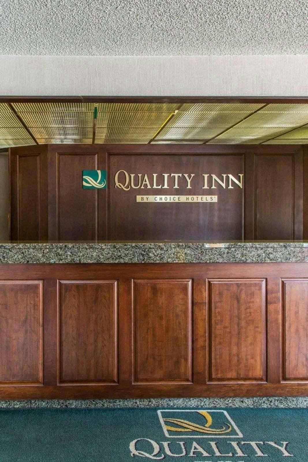 Hotel Quality Inn Schaumburg - Chicago near the Mall photo 3