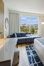 Hotel Hilton Canopy Portland Waterfront photo 3