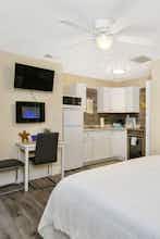 Hotel Latitude 26 Waterfront Boutique Resort -Fort Myers Beach photo 2