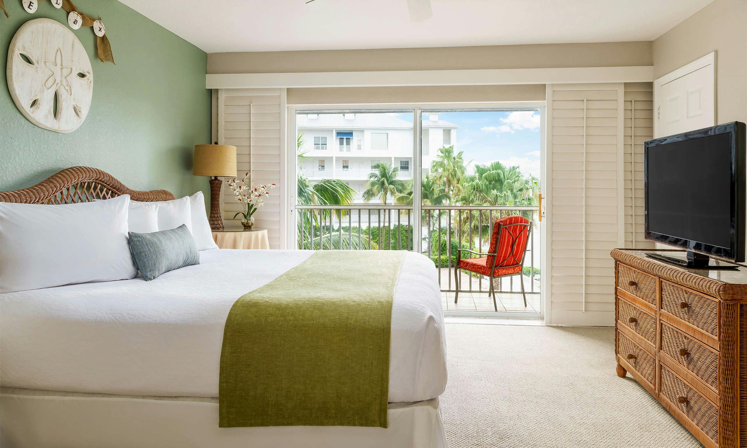 Olde Marco Island Inn and Suites