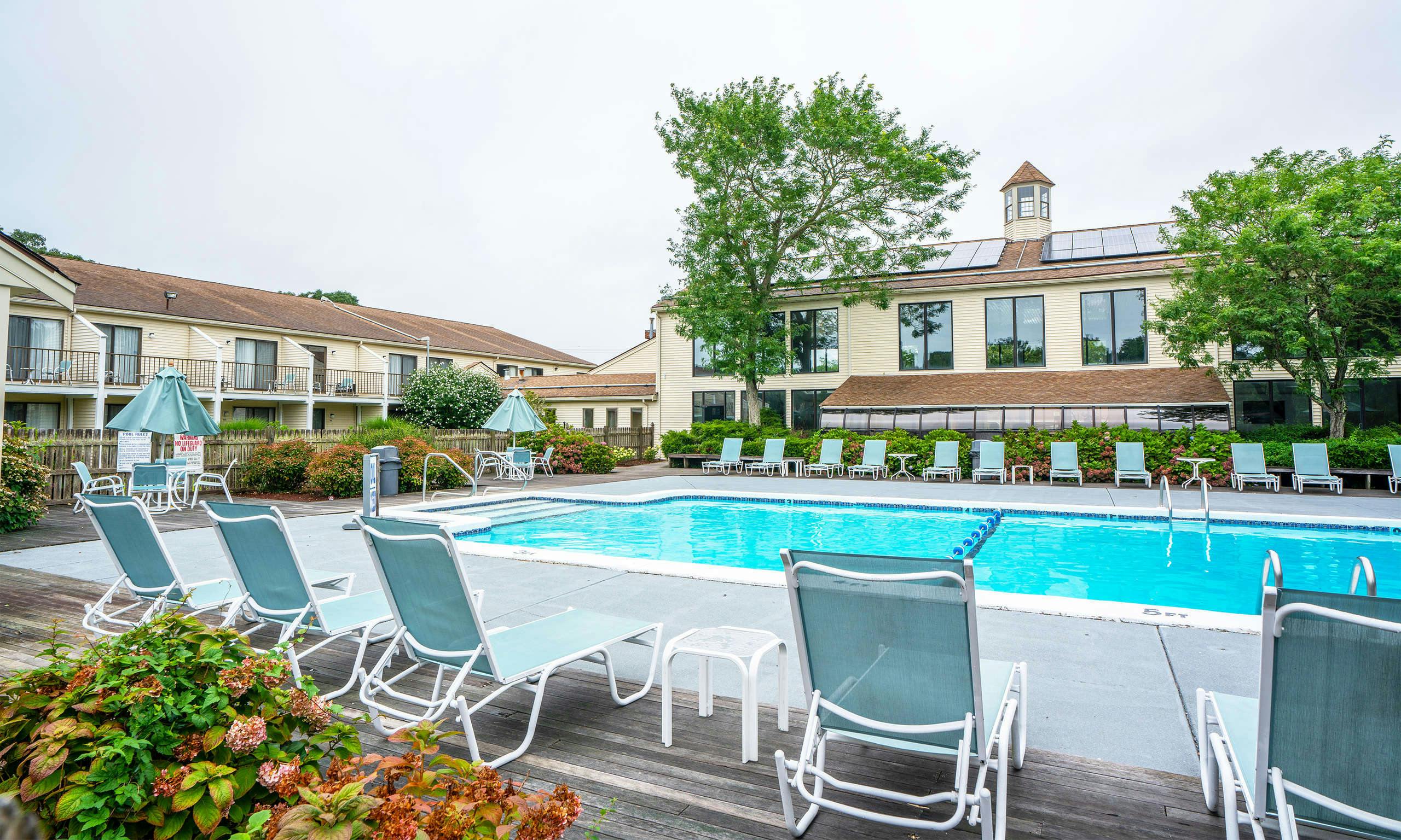 All Seasons Resort Hotel